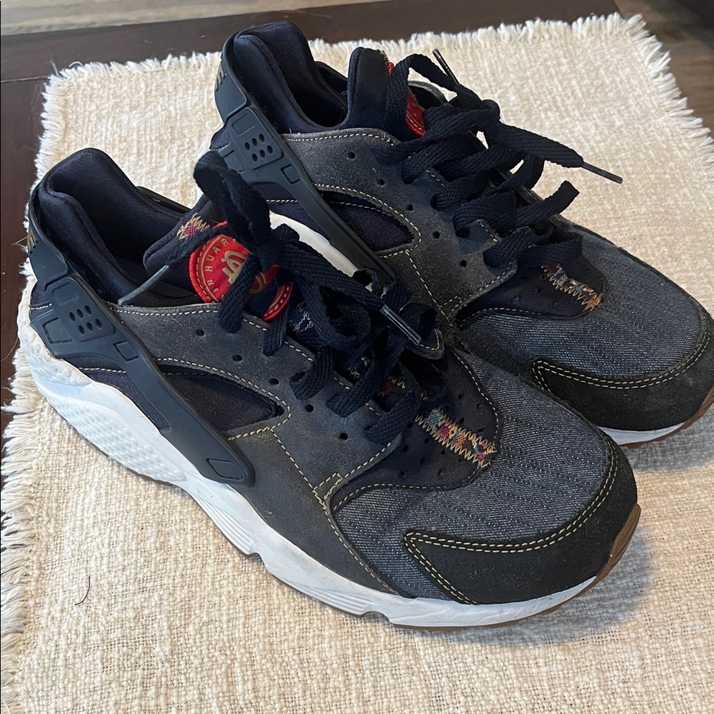Nike air hurricane size 9 1/2